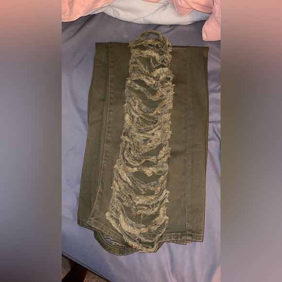 Calculated Moves Wide Leg Distressed Jean - Picture 4 of 5